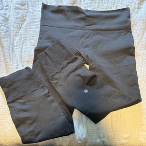 Ebb to the Street lululemon Capri pants